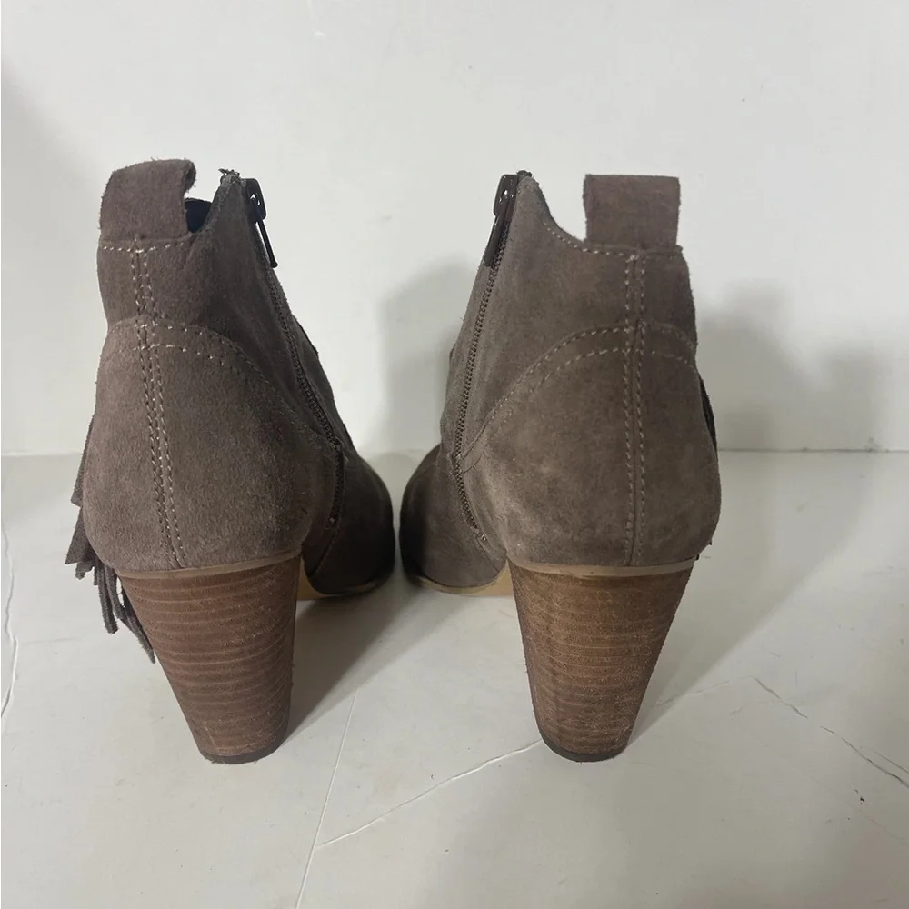 Steve Madden Brown Suede Leather Fringe Block Heel Booties size 8.5